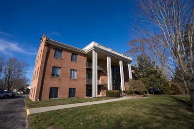 31 Church Grn #205