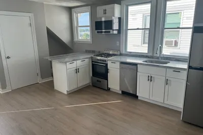 62 Greenwich St #5