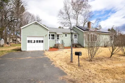 65 E Myrtle St 1