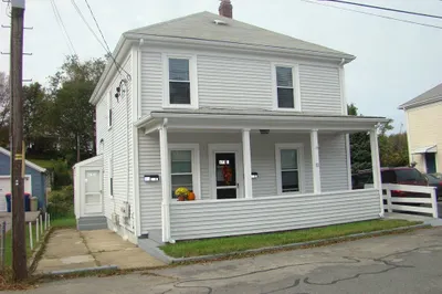 11 Peck Ave #2 1