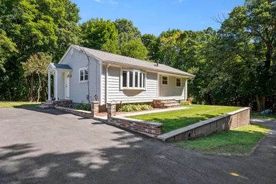 38 Upton Ave