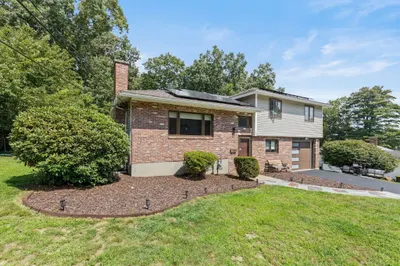 27 Lyman Rd 1