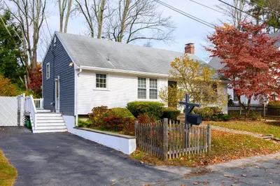 26 Digby Ave 1