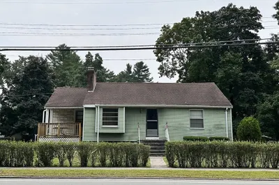 52 Bridge St 1