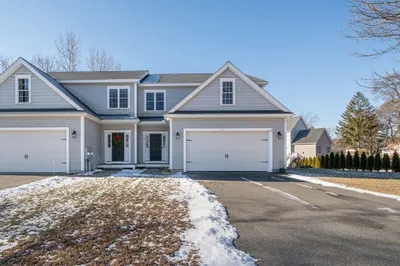 65 Edgemere Blvd #65 1