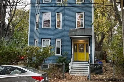13 Oakdale St #1