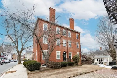 23 Charter St ##3 1