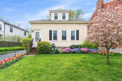 222 Windsor Ave 1