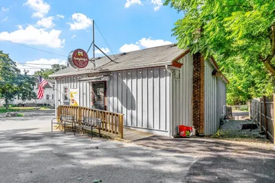 80 Honora Ave 1