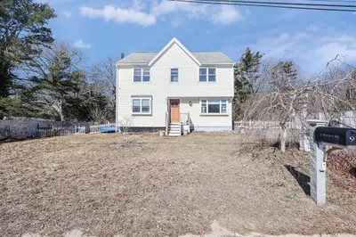 9 Marilyn Rd 1