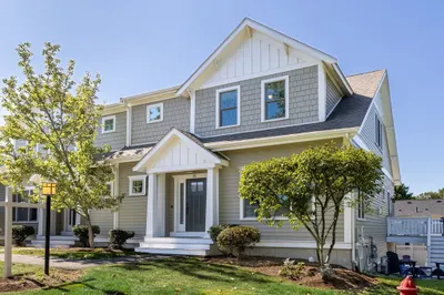 32 Putnam St #32