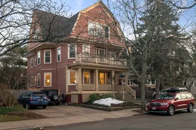 38 Russell Street #2