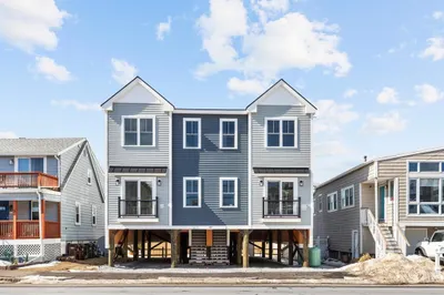 127 N End Blvd 1
