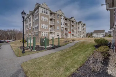 6 Overlook Dr #207