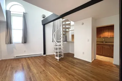 124 Winnisiment Street #9