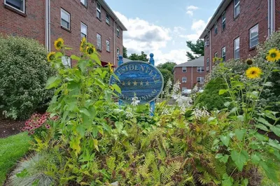 39 Montvale Ave #9 1