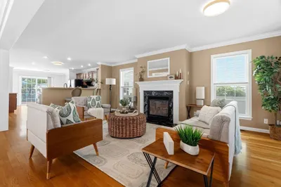 70 Gardner St 1