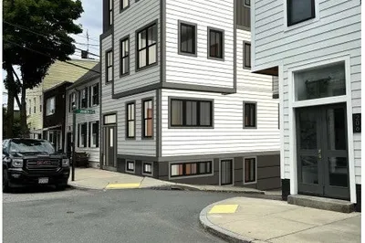 200 Everett St 1