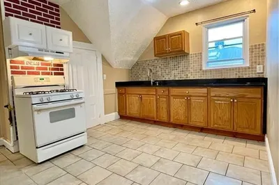 45 Chestnut Avenue #3