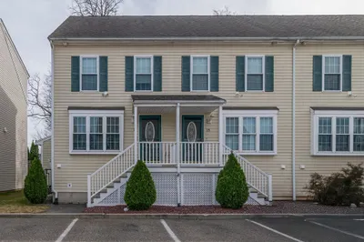 17 Foster St #16 1