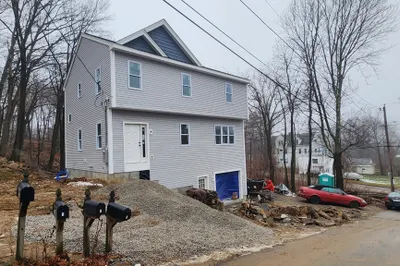 04 Aurora Street 1