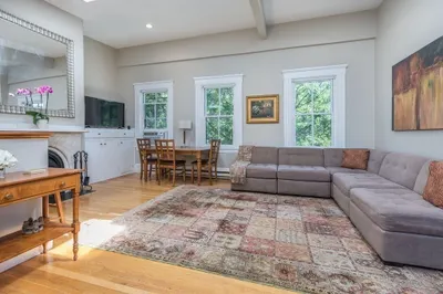 32 Milford St #4