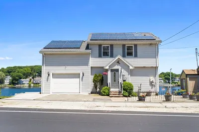 129 Lynnfield St 1