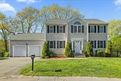 32 Army St 1