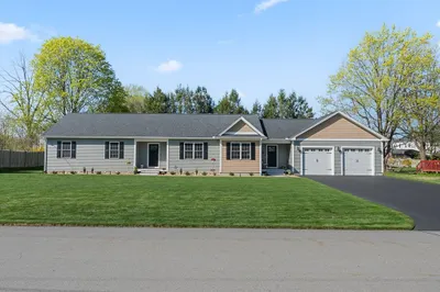 17 Brodeur Ave
