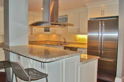 390 Commonwealth Ave #305 1