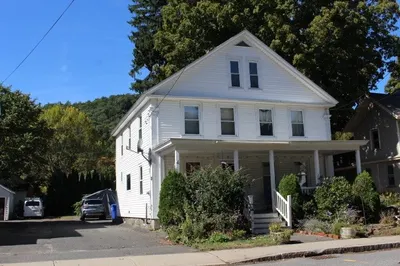 30 Main St 1