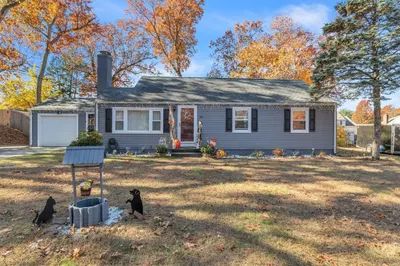 56 Winding Ln 1