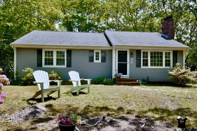 4 Spinnaker Ln