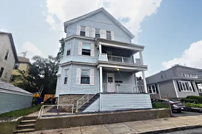 181 Foster St #3 1