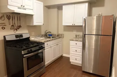 333 Paris St #2