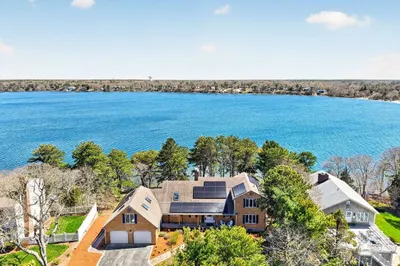 23 Prince Charles Drive 1