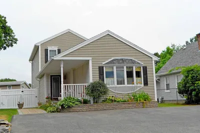 441 Oak St 1