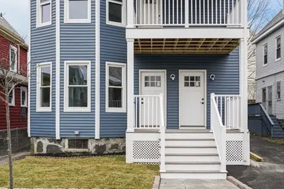 47 Edwin St #2