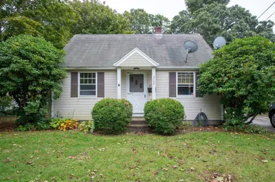 477 Teaticket Highway 1