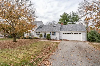 52 Colony Dr 1