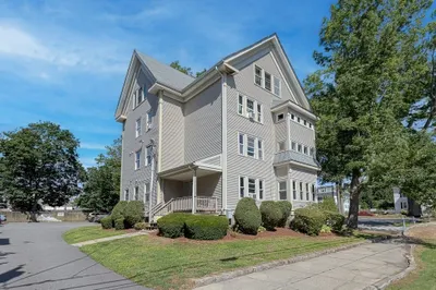 144 Grove St #3