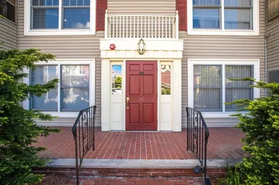 49 Washington St #7 1