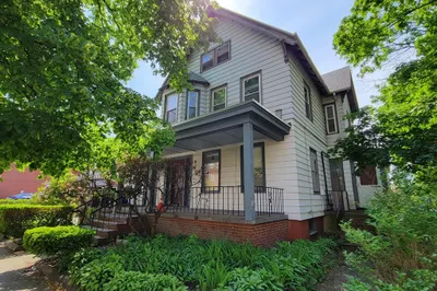 635 Salem St 1