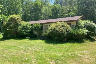 389 Breakneck Rd