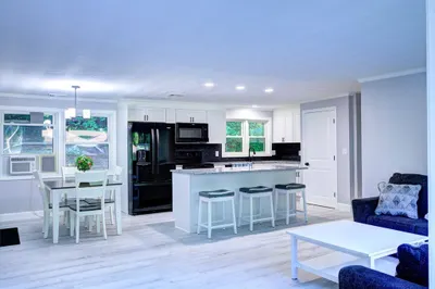 8 Craig Rd 1