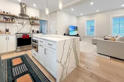 18 Edward St #2