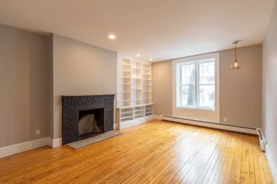 40 Mount Vernon St #1B