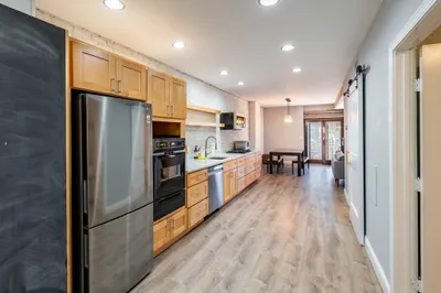 30 Beacon St #2