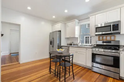 23 Goethe St #1