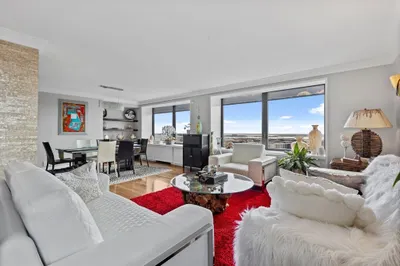 85 East India Row #PH F/G